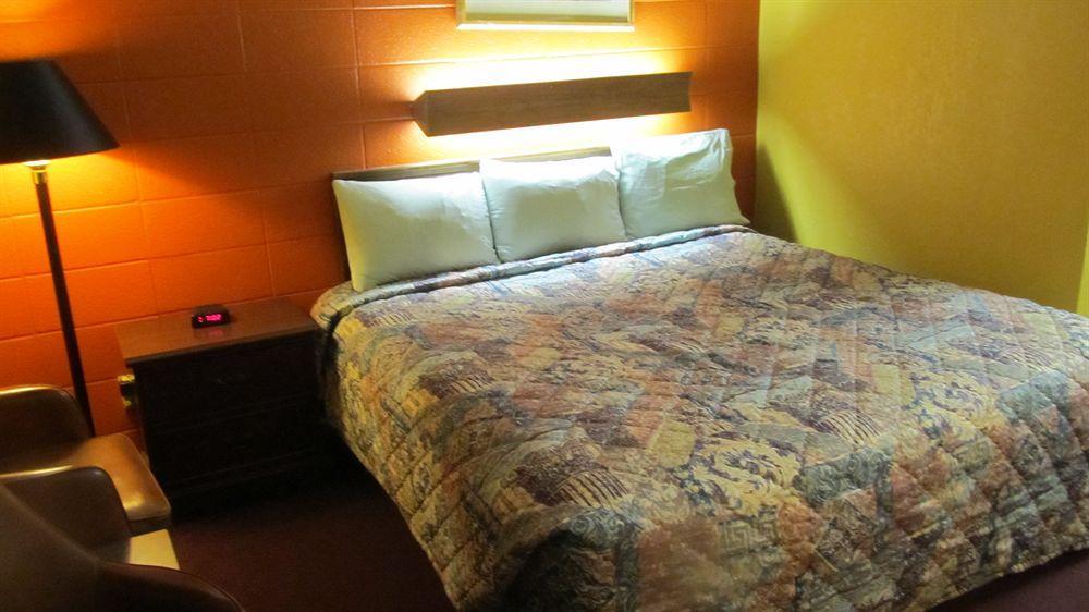 Guest House Motel Carthage Bagian luar foto
