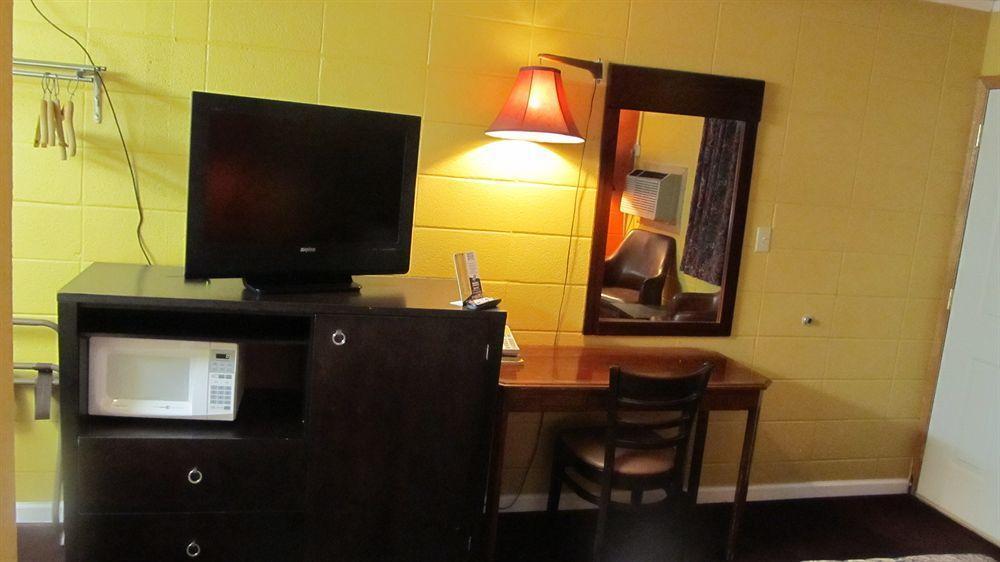 Guest House Motel Carthage Bagian luar foto