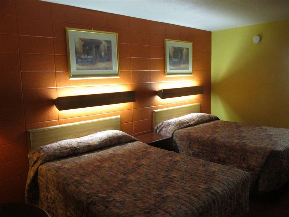 Guest House Motel Carthage Bagian luar foto