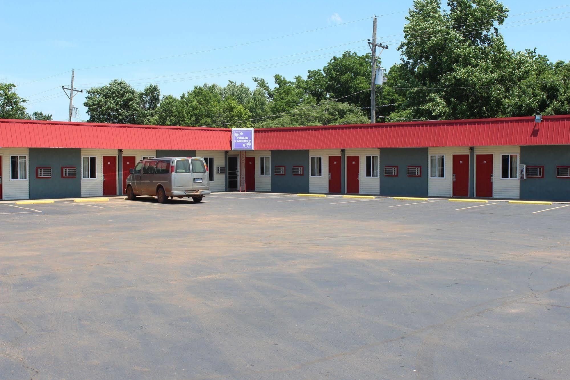 Guest House Motel Carthage Bagian luar foto