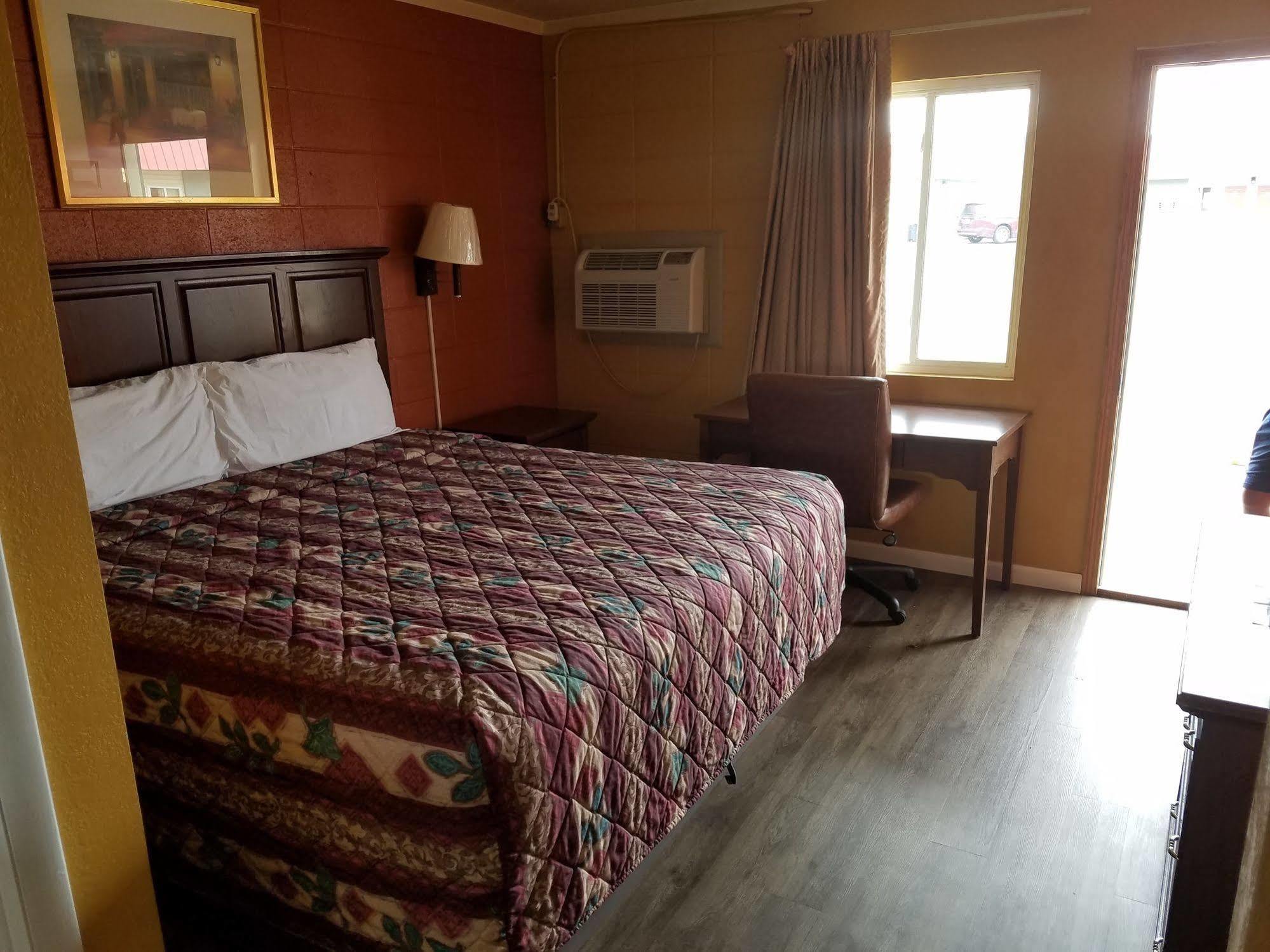 Guest House Motel Carthage Bagian luar foto